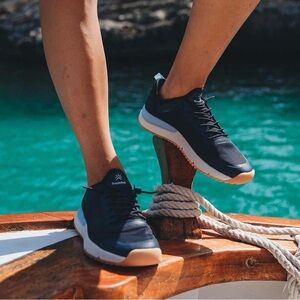 Tropicfeel Men's Navy Sneakers